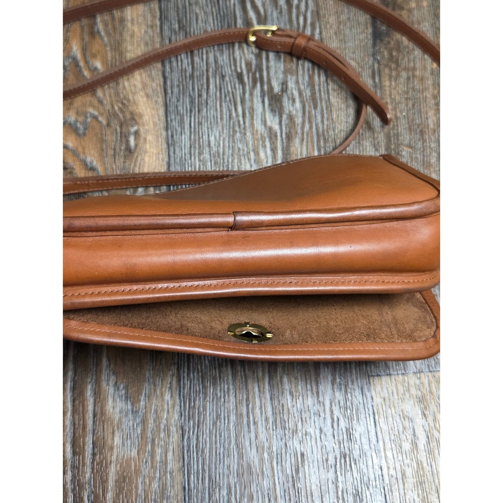 Vintage Coach British Tan Leather Crossbody Bag Turnlock Hungary M7U-9755 - Picture 7 of 11